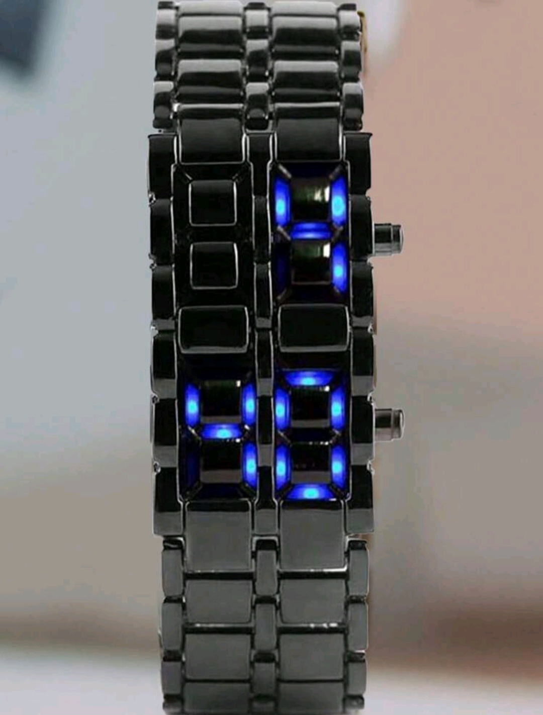 ZEGAREK LED STAL TYTANOWA - obrazek 3